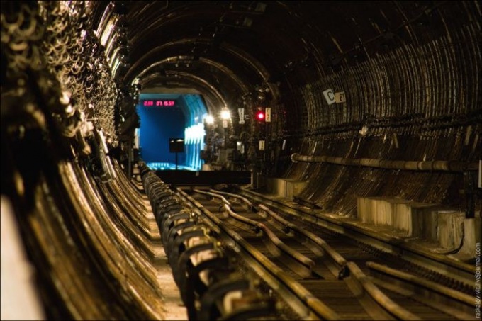 Ekaterinburg <strong> Metro </ strong> Sustav: http://trinixy.ru/pics4/20110419/metro_36.jpg